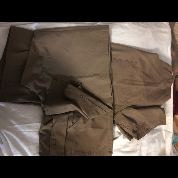 Scrub - Picture 4 of 4